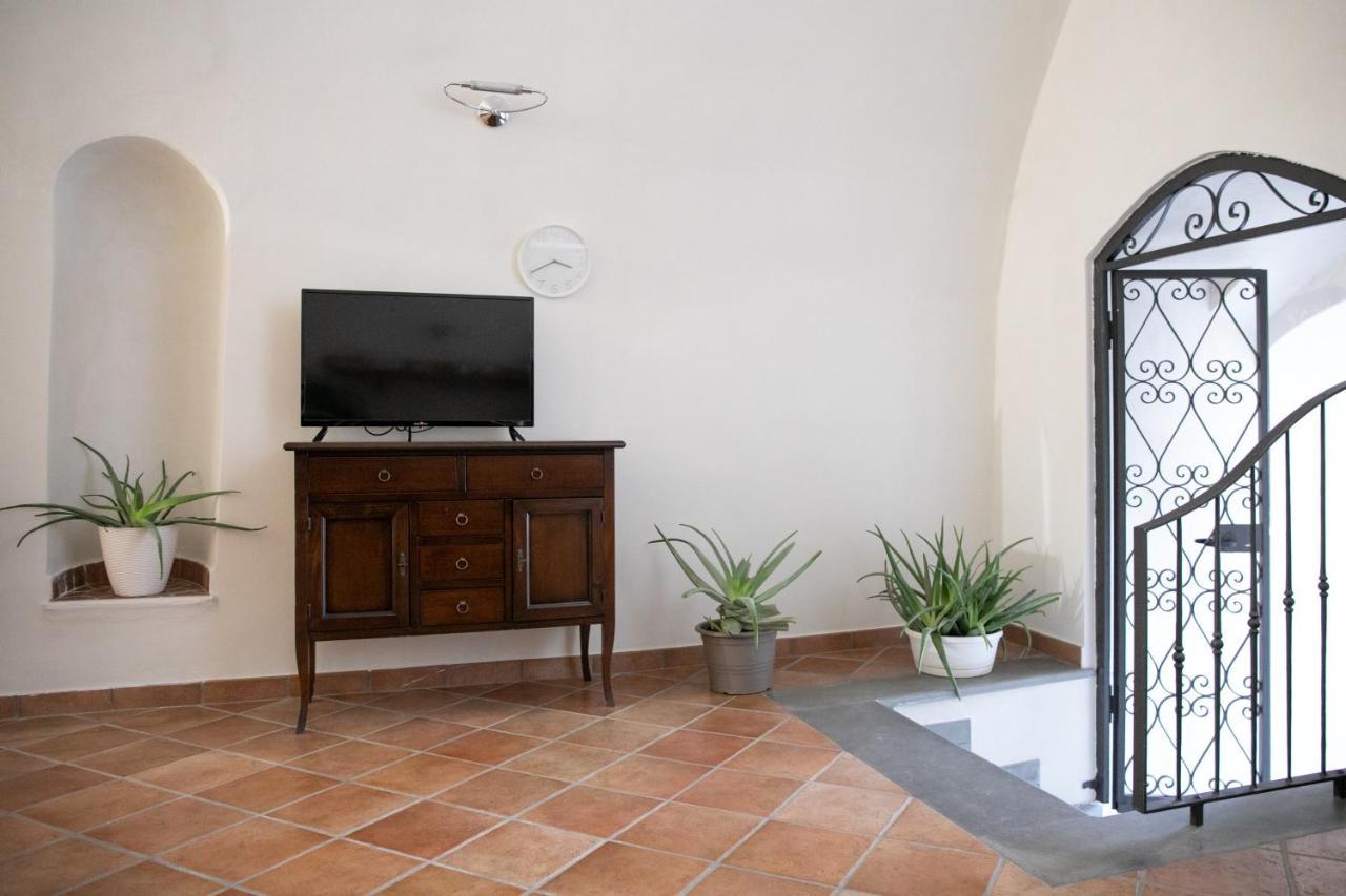 La Chicca Di Paola Apartment Ловере Екстериор снимка